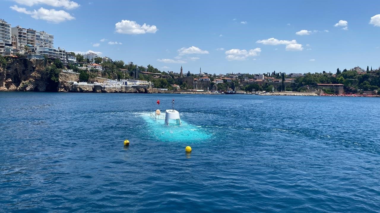 Türkiye’nin ilk turistik denizaltısı 18 bin turisti denizin altına indirecek