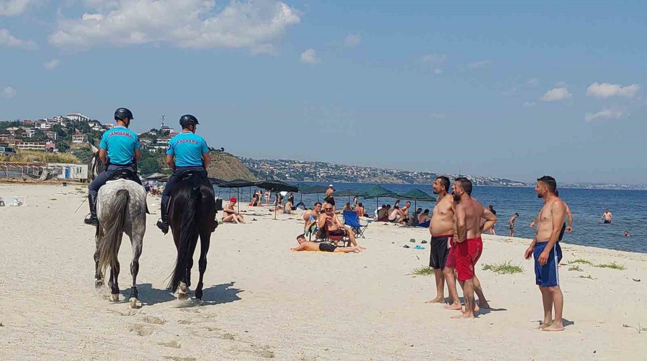 Sahilde atlı devriye başladı: Tekirdağ sahilleri atlara emanet