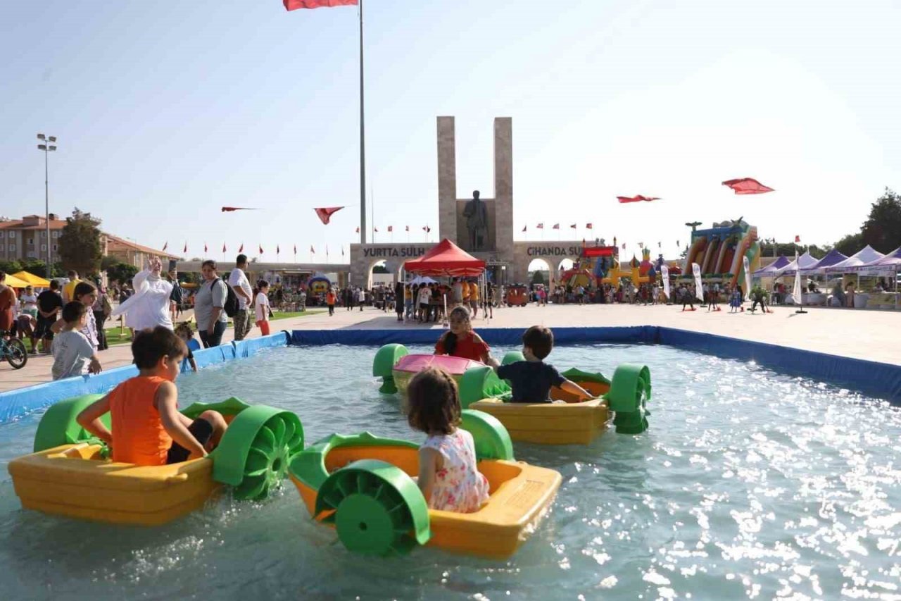 Didimli çocuklar festivalde doyasıya eğlendi