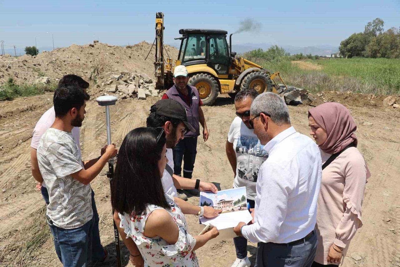 Koçarlı’da hayırseverlerin bağışladığı arsada cami yapımına başlandı