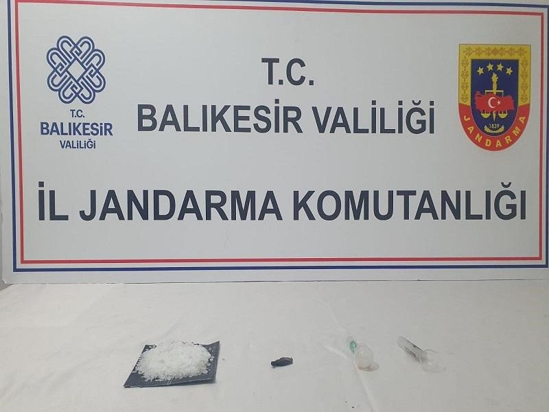 Balıkesir’de uyuşturucu operasyonu: 33 gözaltı