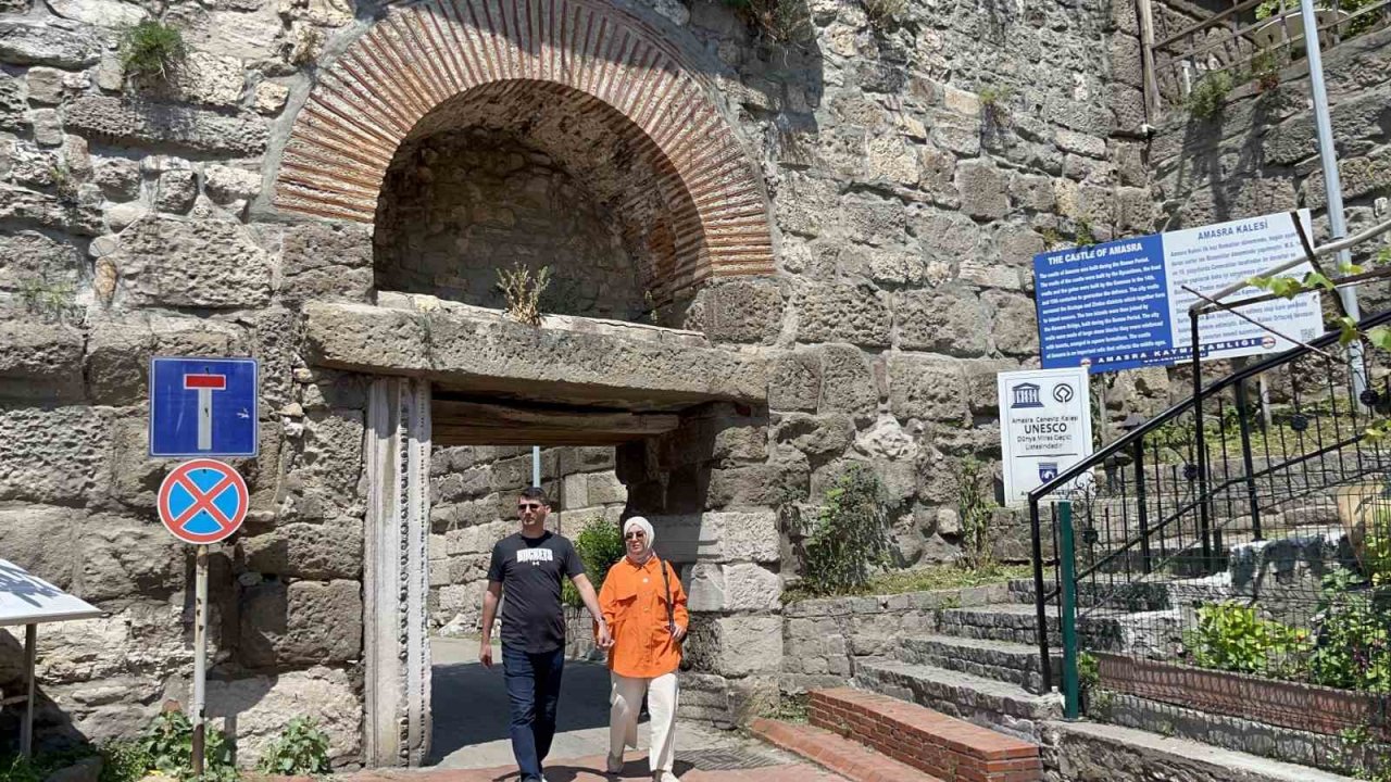 6 bin nüfuslu Amasra bayramda 500 bin turist ağırlayacak