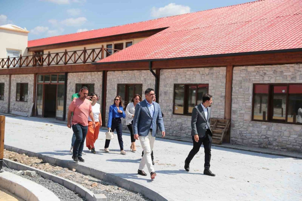 Aliağa Belediyesi ile TJK arasında atla terapi protokolü