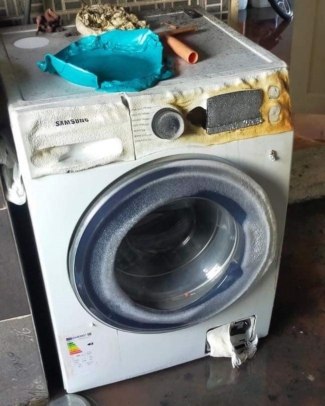 Bilecik’te 2 katlı binada yangın çıktı