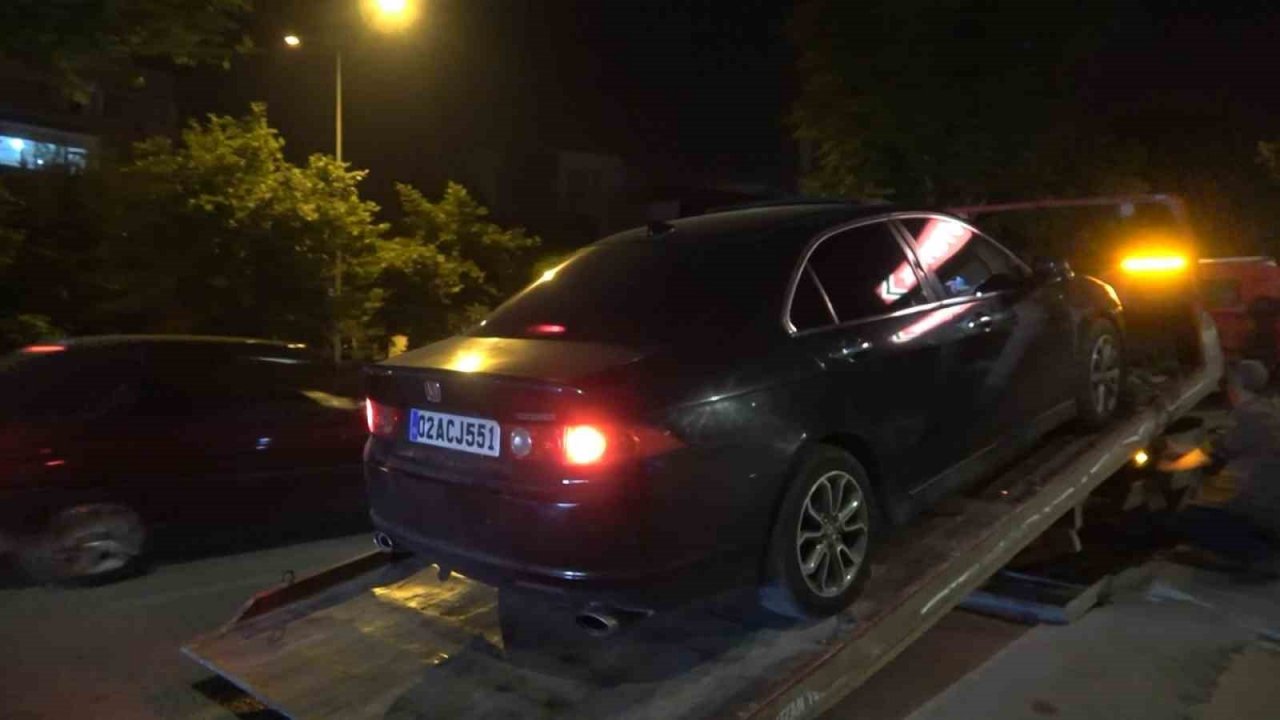 Drift yapmaktan ehliyetine el konulmuştu...Polislerle böyle pazarlık yaptı