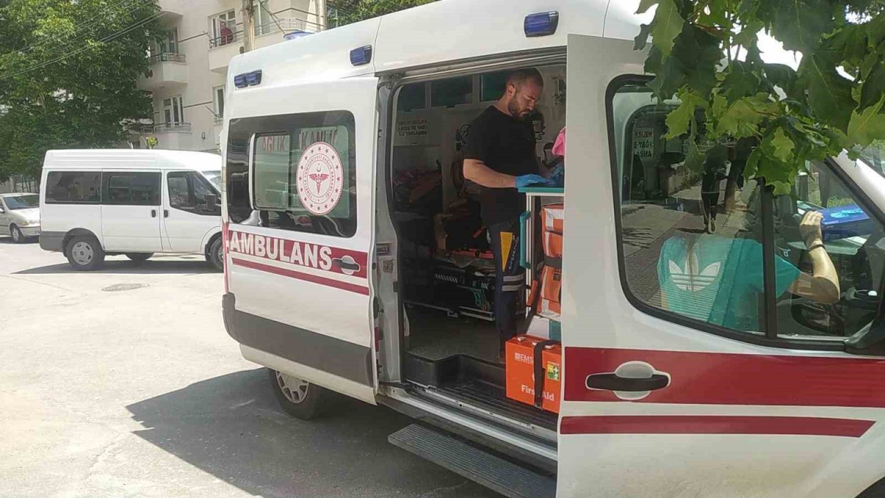 Otomobil ile motosiklet çarpıştı: 1 yaralı