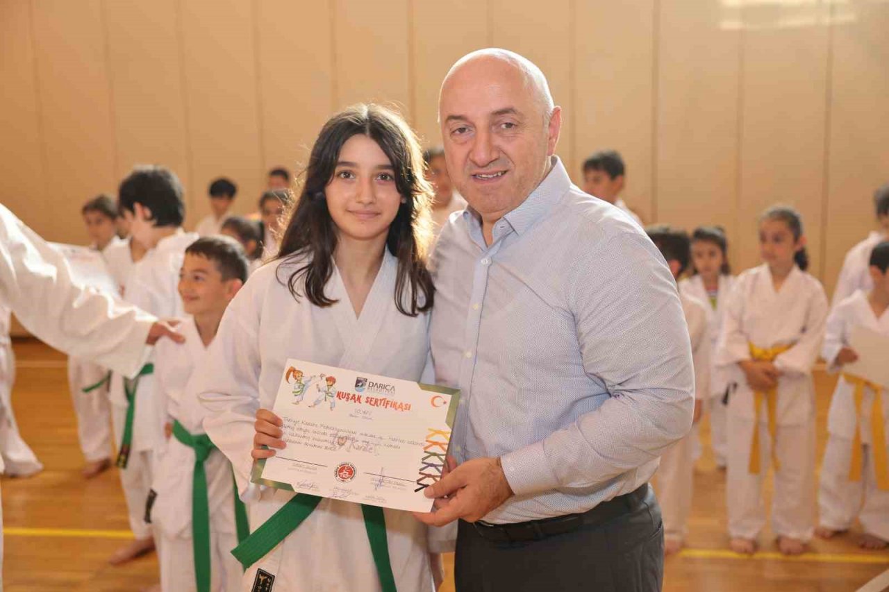 Darıca’nın başarılı sporcuları kuşak atladı