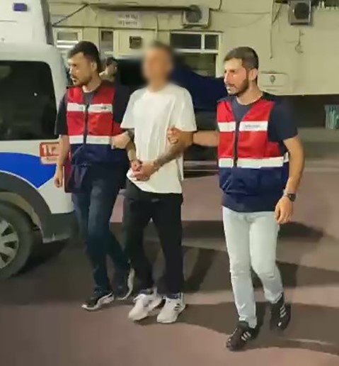 Vinç ve tır kiralayıp 5 tonluk siloyu çaldı