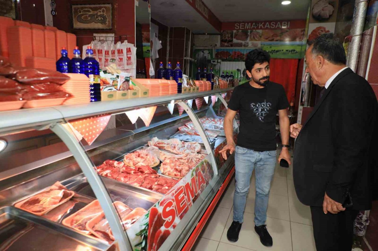 Hakkari’de kasap ve şarküteriler denetlendi