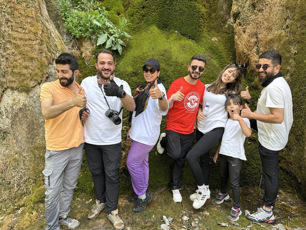 Yüksekovalı dağcılar Kaval Şelalesi’ni gezdi