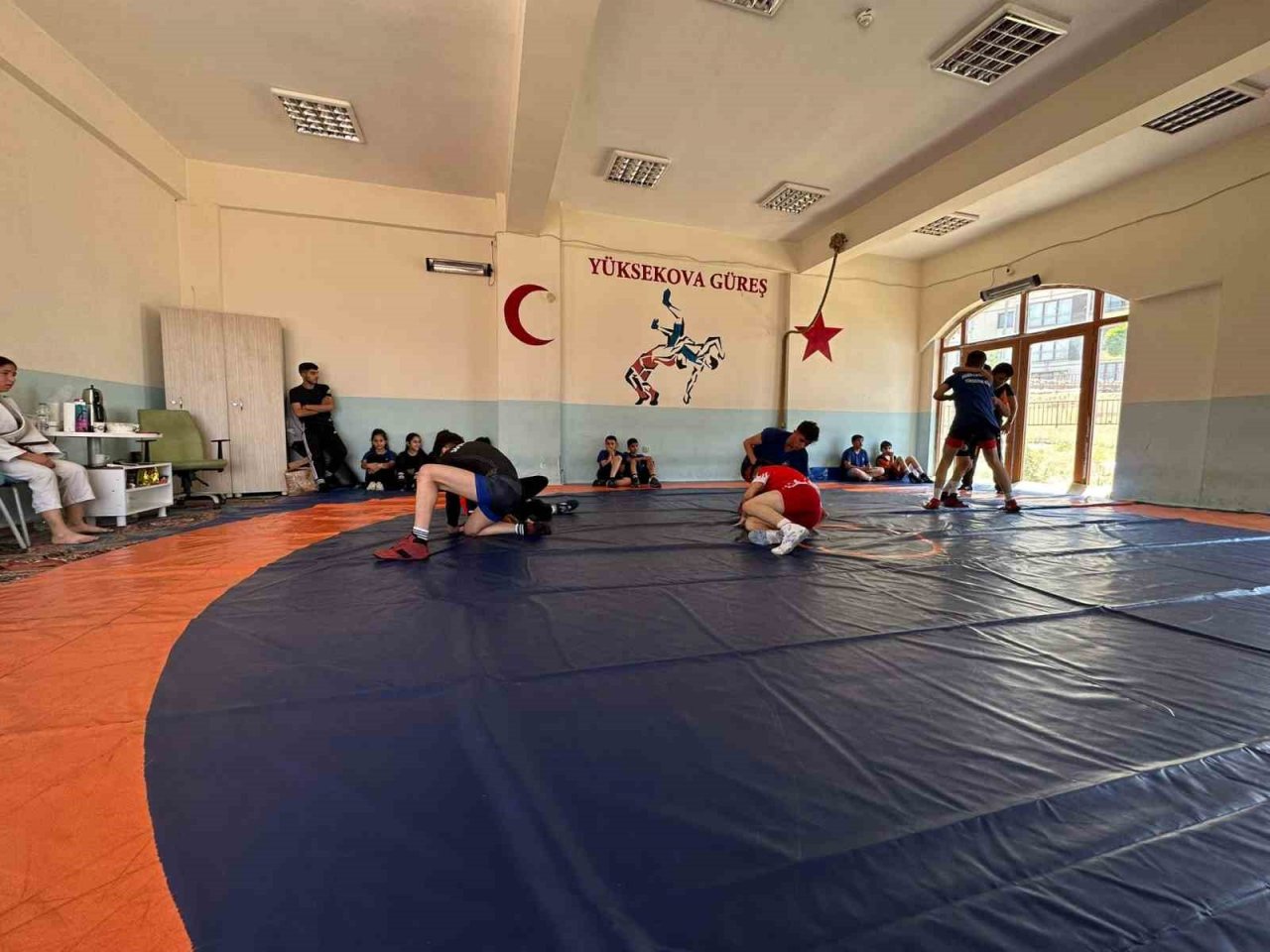 Yüksekovalı güreşçiler dünya şampiyonasına hazırlanıyor