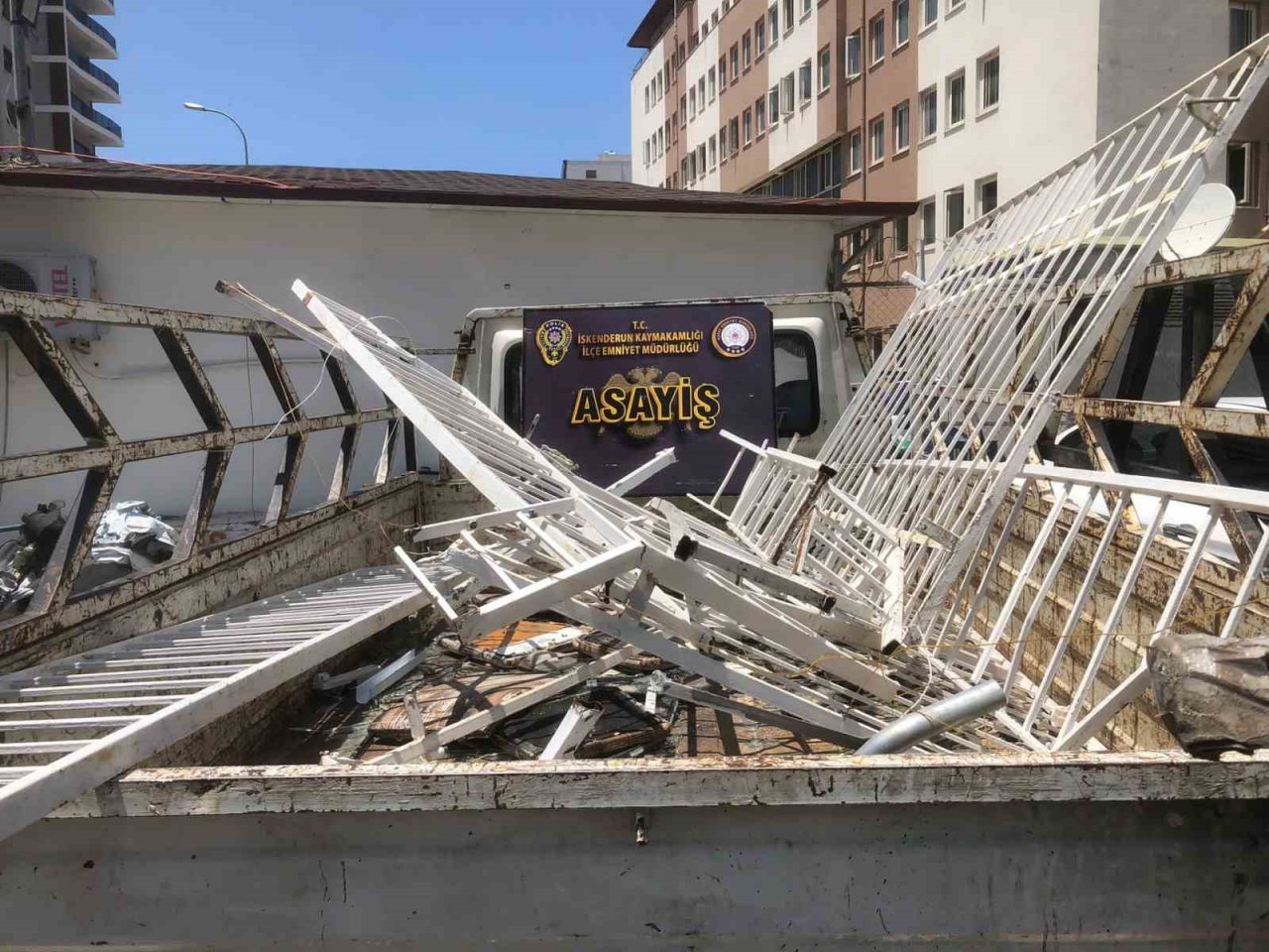 Hatay’da hasarlı binalardan hırsızlık yapan şüpheli tutuklandı