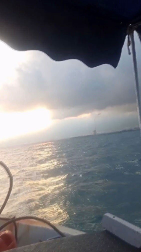 Hatay’da denizde hortum çıktı