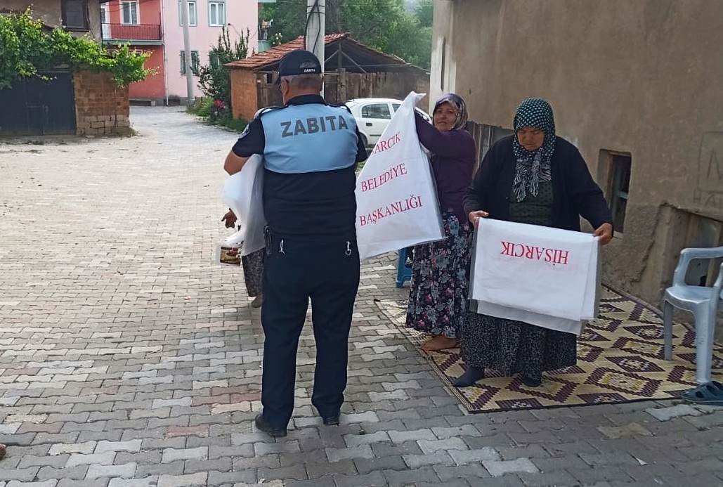 Hisarcık Belediyesi 4 bin kurban atık poşeti dağıttı