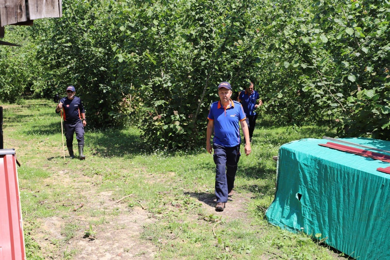 Ekipler her yerde kaybolan yaşlı kadını arıyor