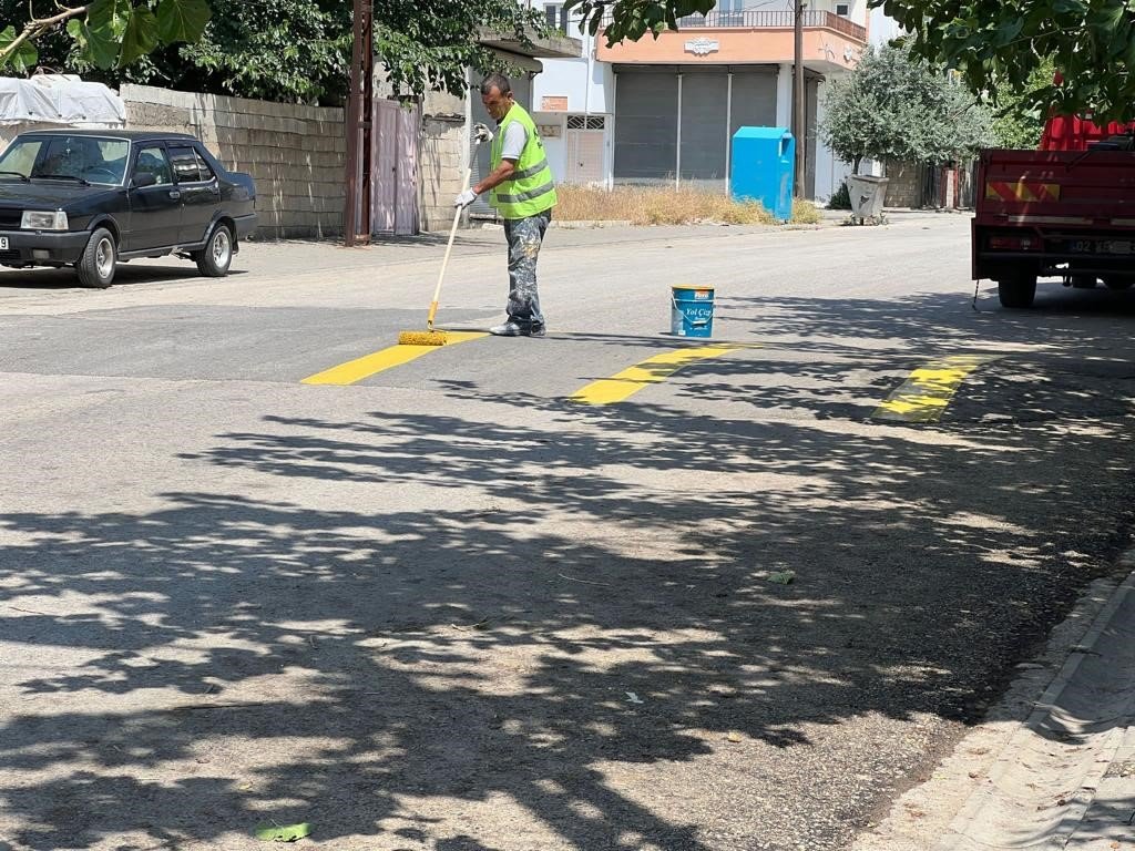 Kahta’daki kasisler boyanıyor