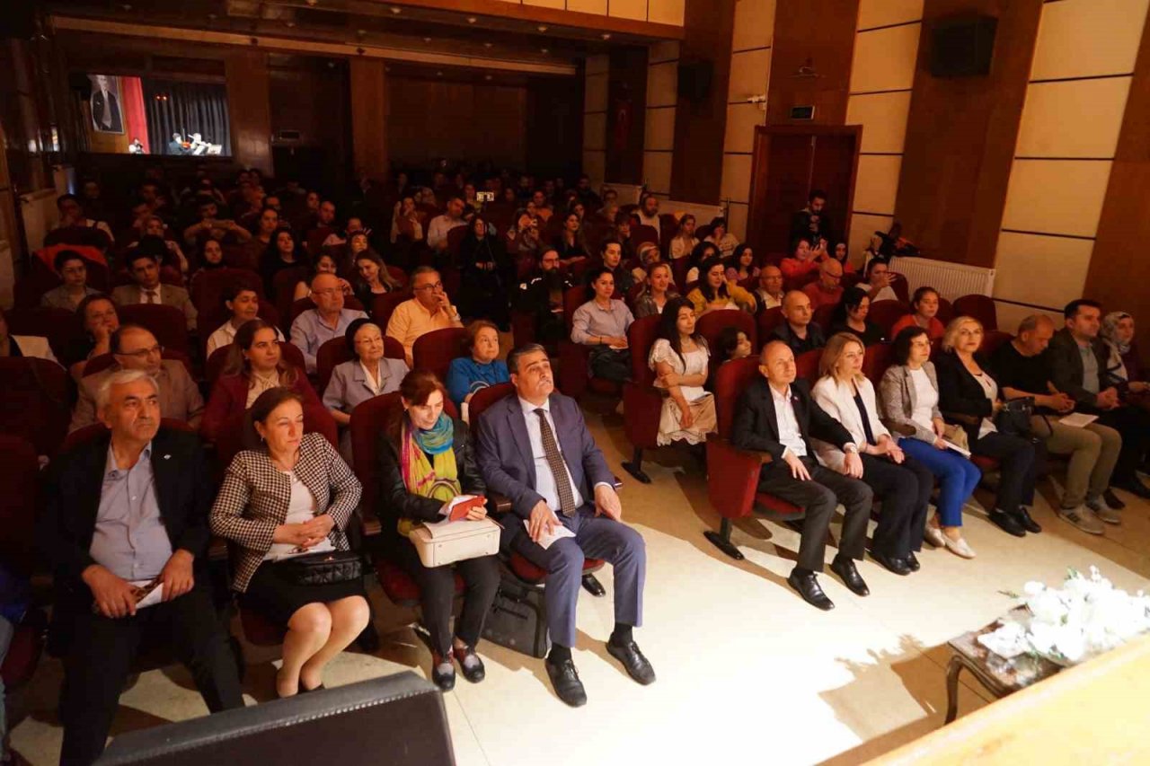 Moni Keman Dörtlüsü verdiği konserle kulakların pasını sildi