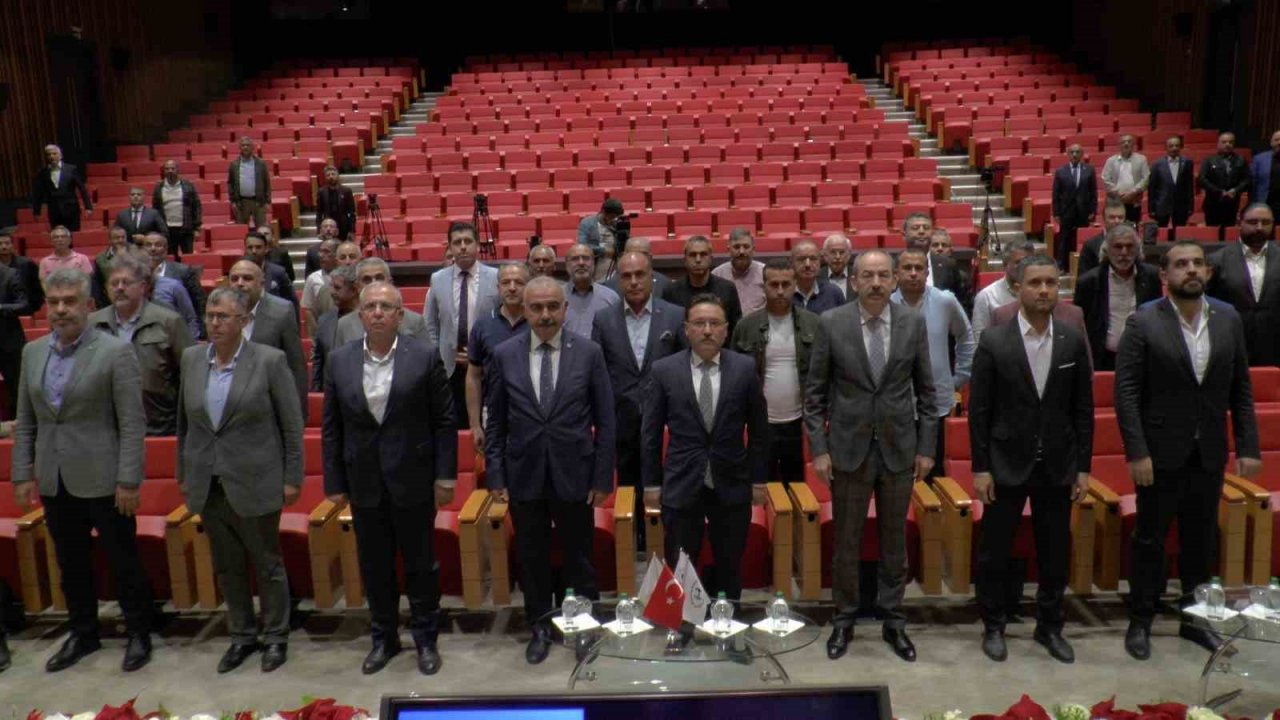 Başkan Gülsoy: “Asgari ücreti hem enflasyon hem de çalışanlarımız için bir kazanım olarak görüyoruz”