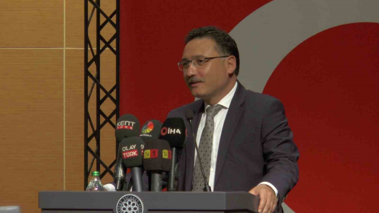 Başkan Gülsoy: “Asgari ücreti hem enflasyon hem de çalışanlarımız için bir kazanım olarak görüyoruz”