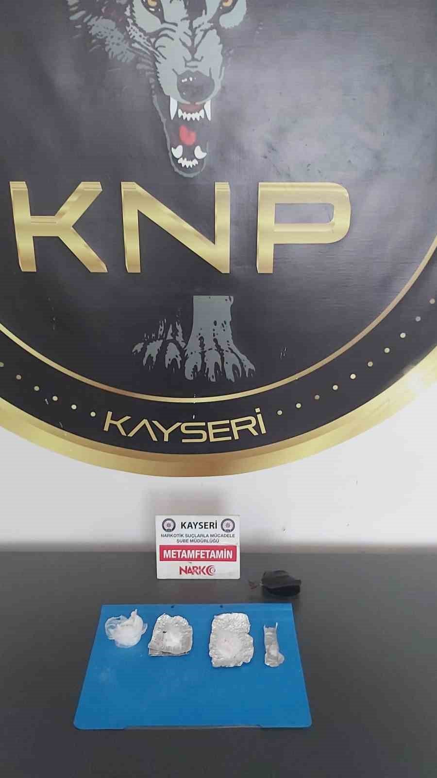 Uyuşturucu tacirlerine şafak operasyonu: 18 gözaltı