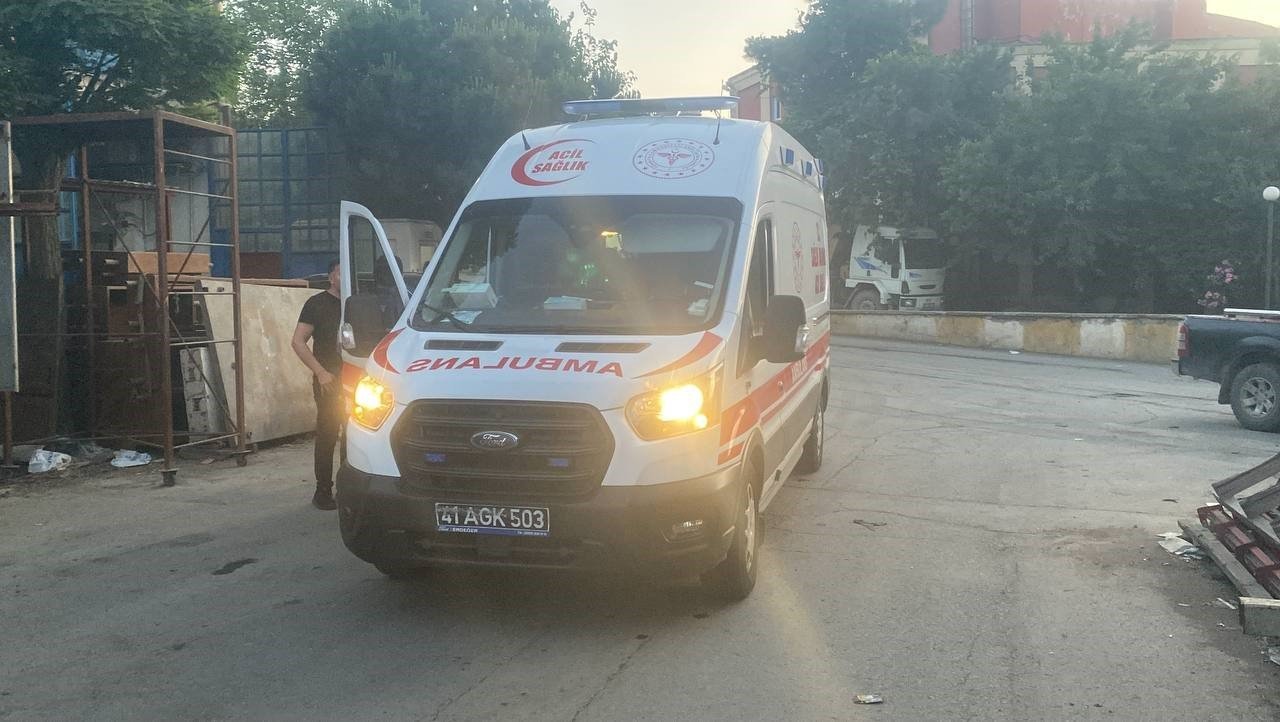 Su soğutma tesisatı yaparken çıkan yangında bir işçi yaralandı