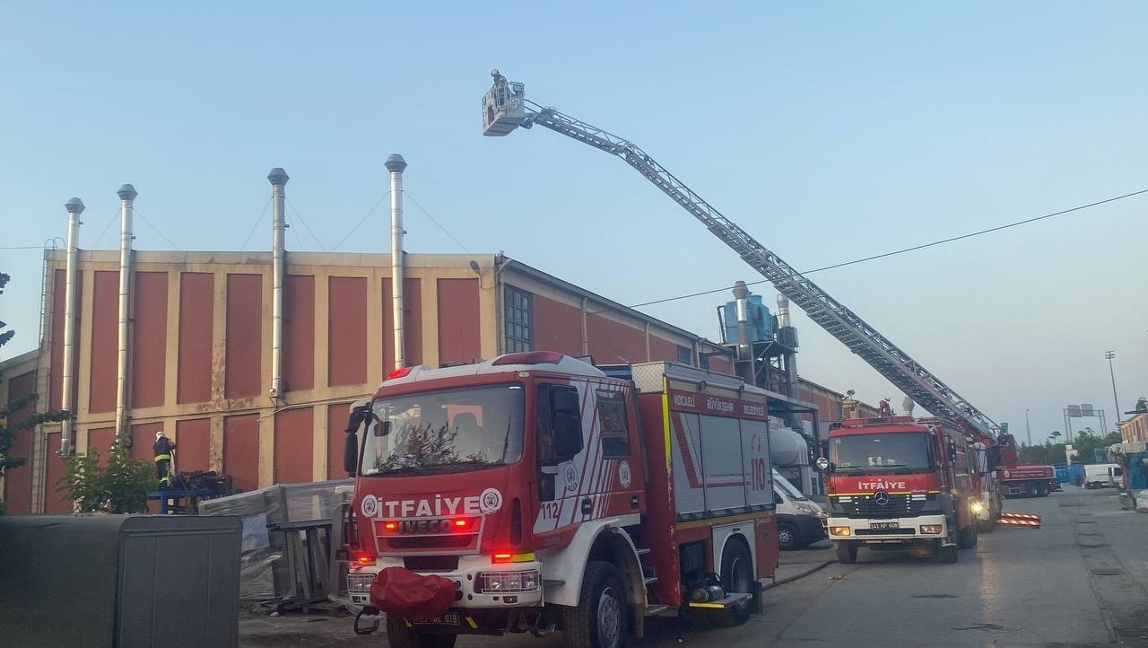 Su soğutma tesisatı yaparken çıkan yangında bir işçi yaralandı