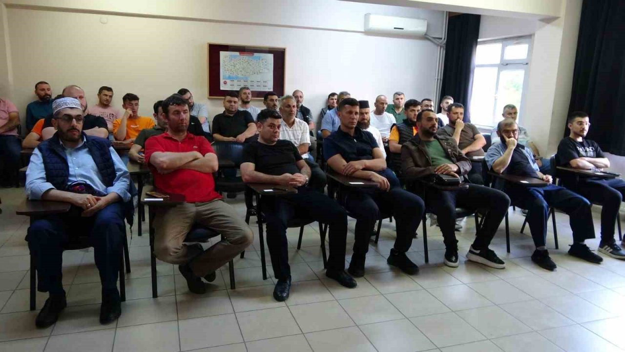 Kurban kesecekler eğitimden geçti