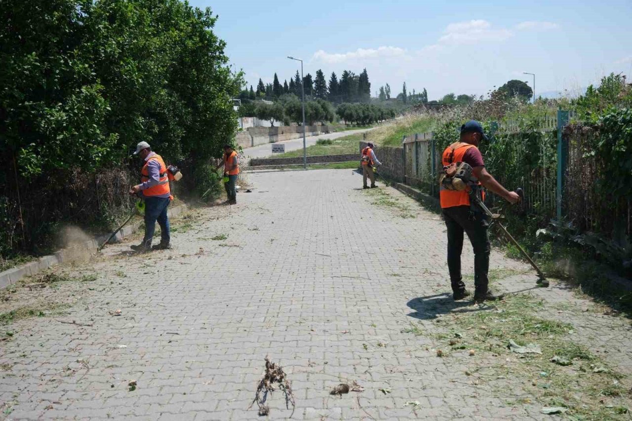 Kuyucak Belediyesi, ilçeyi bayrama hazırlıyor