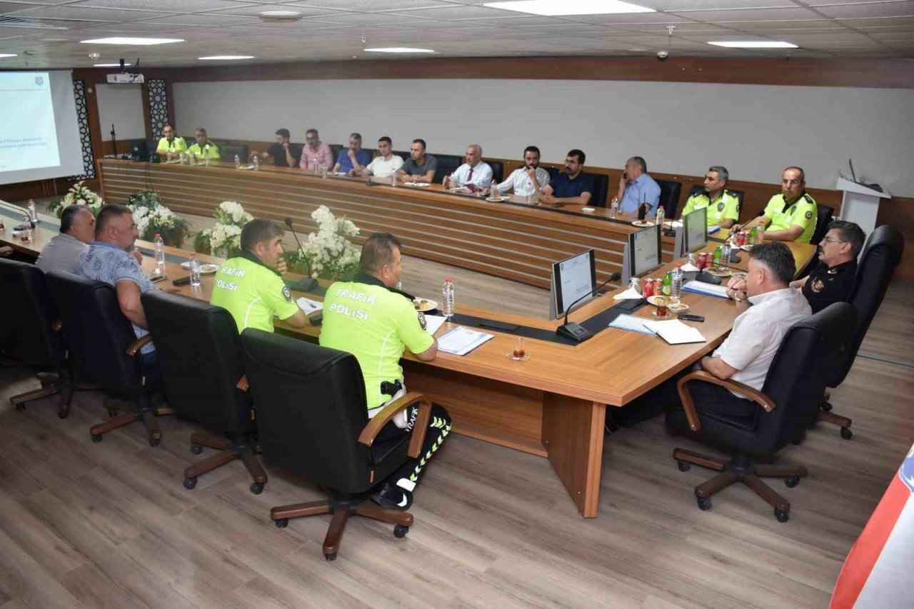 Malatya’da bayram öncesi trafik güvenliği toplantısı