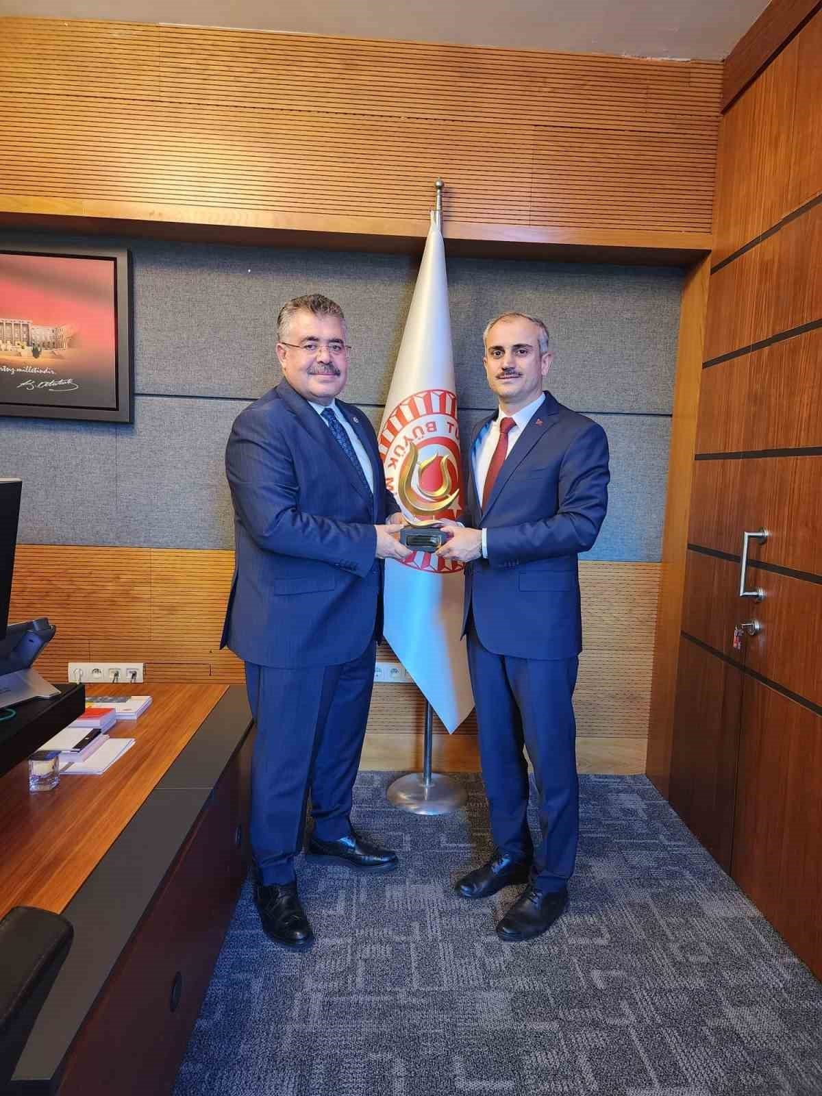 Başkan Çiftçi, Çayırova’da yapılan çalışmaları anlattı