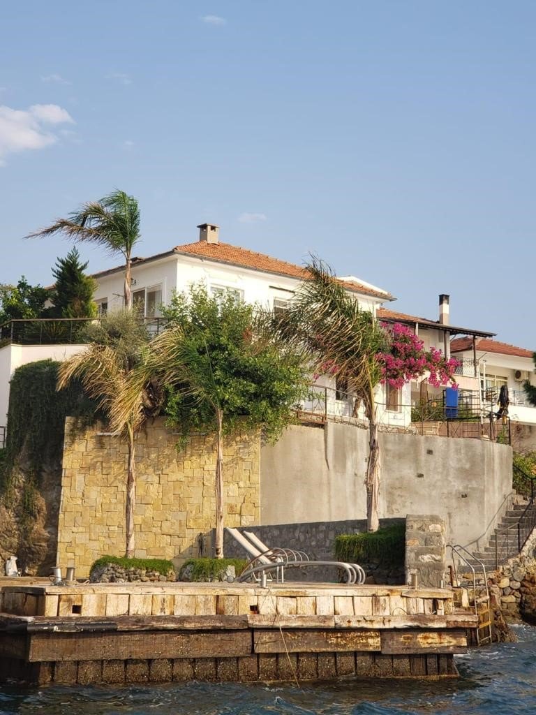 Şövalye Adası’nın ilk evi satılığa çıkarıldı