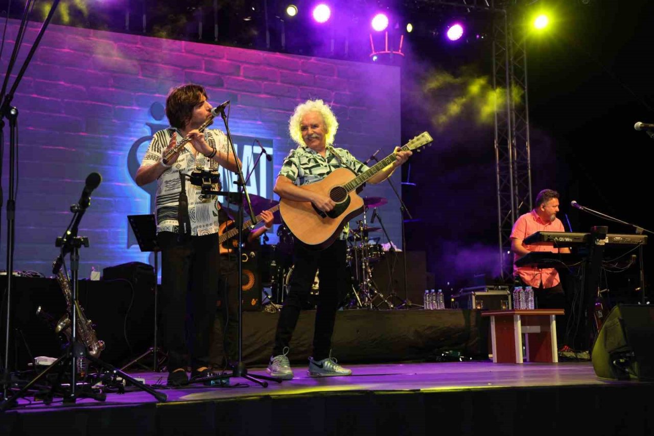 Marmaris’te ‘Yeni Türkü’ rüzgarı esti