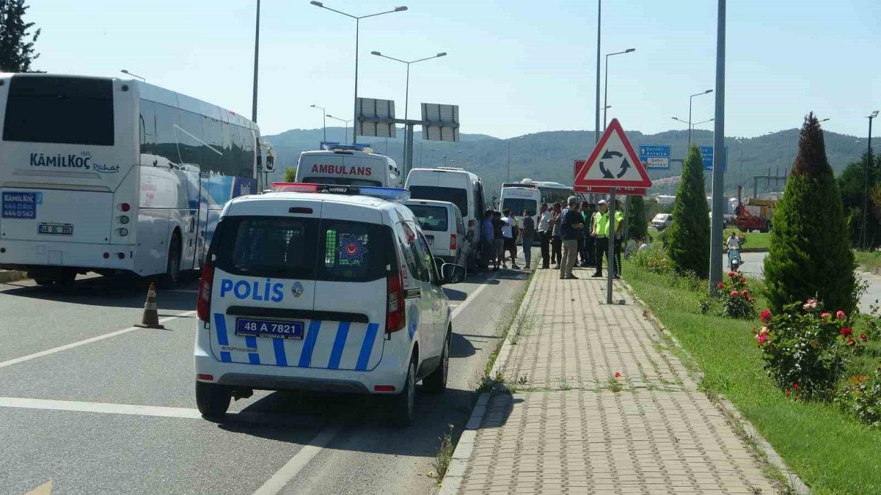 Muğla’da zincirleme kaza: 2 yaralı