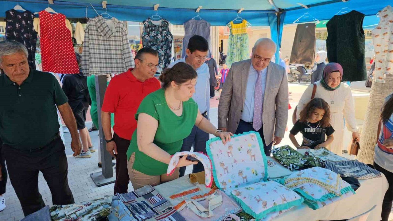 Nazilli’de aile sosyal destek merkezi ve sergi açılışı gerçekleştirildi