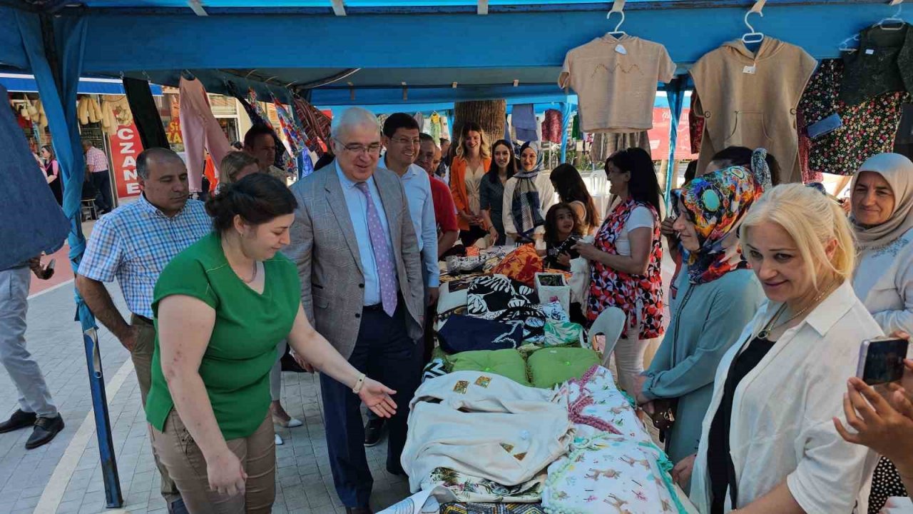 Nazilli’de aile sosyal destek merkezi ve sergi açılışı gerçekleştirildi