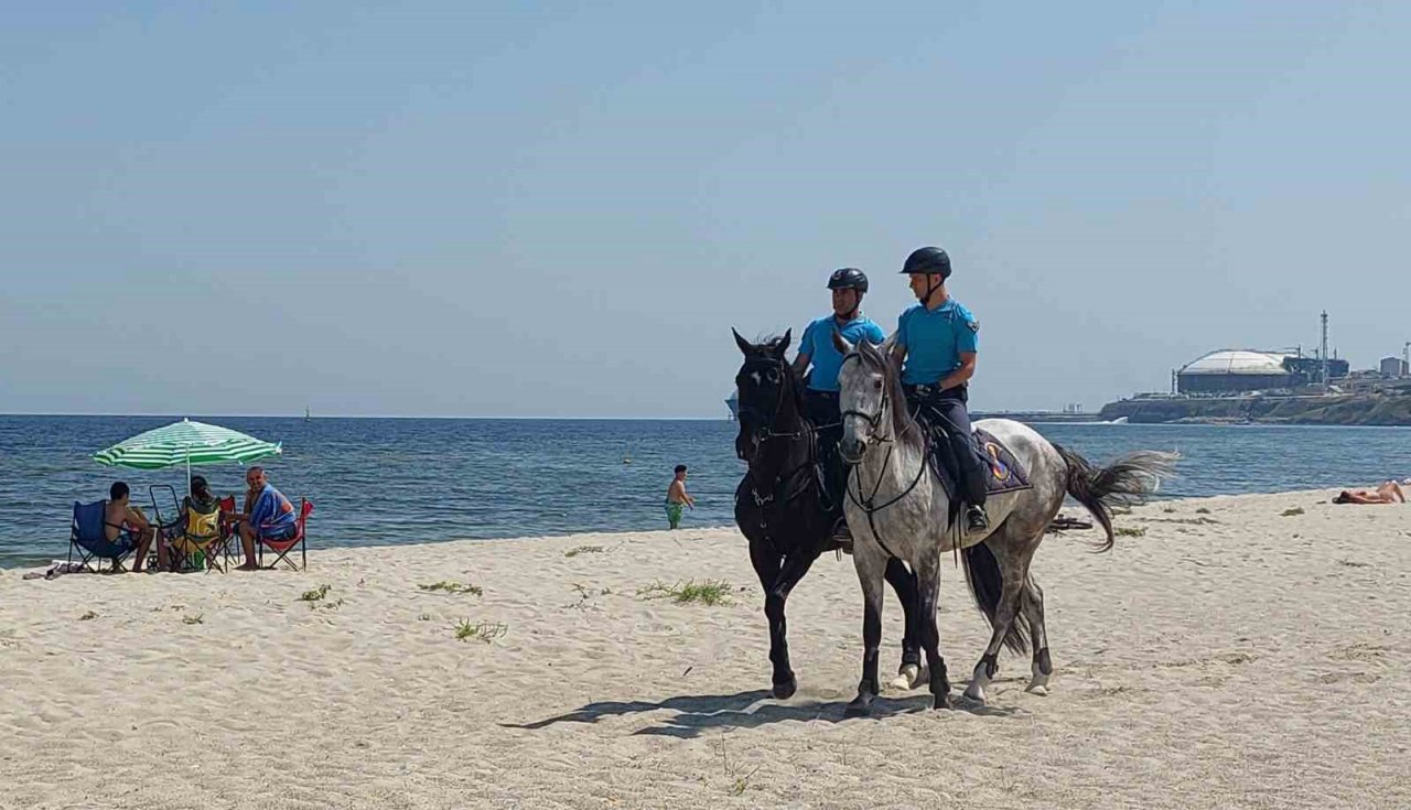 Sahilde atlı devriye başladı: Tekirdağ sahilleri atlara emanet