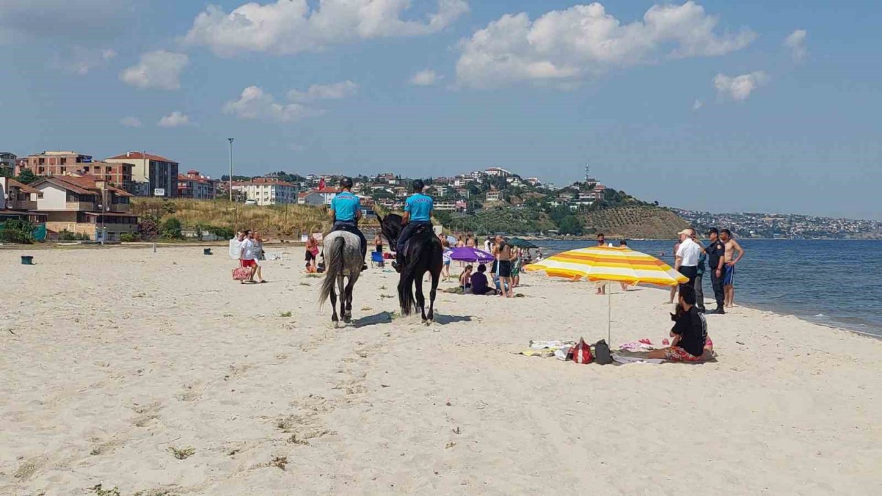 Sahilde atlı devriye başladı: Tekirdağ sahilleri atlara emanet