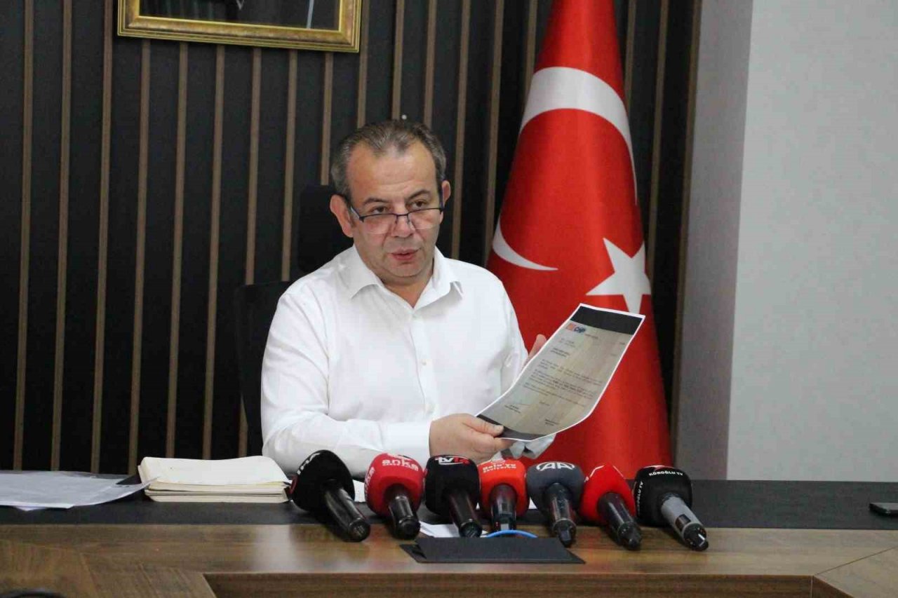 Tanju Özcan: "Koltuktan kalkmak istemeyen Kılıçdaroğlu’nu Atatürk’ün koltuğundan kaldırmak için yürüyorum"