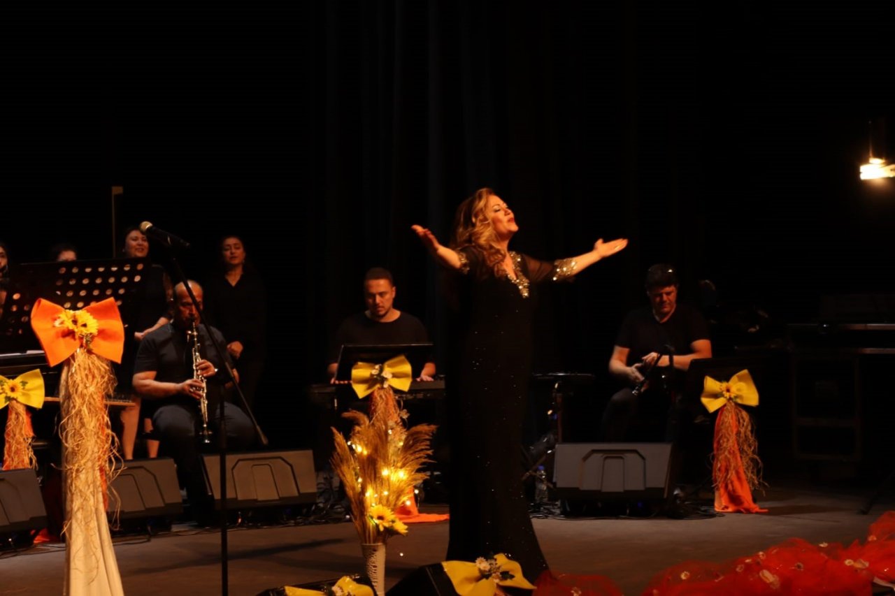 Yüksek Sadakat söyledi, Bergama coştu