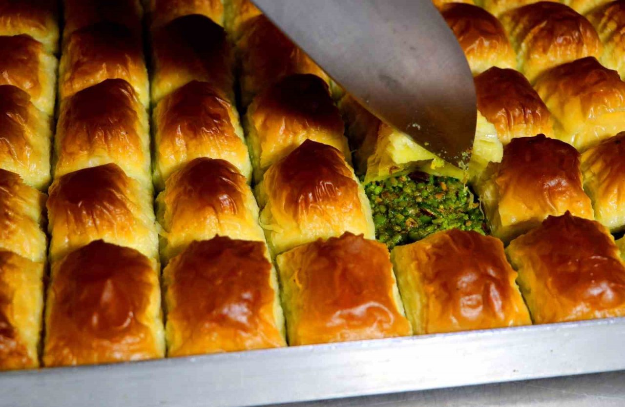 Ucuz baklavada ‘yer fıstığı’ oyunu