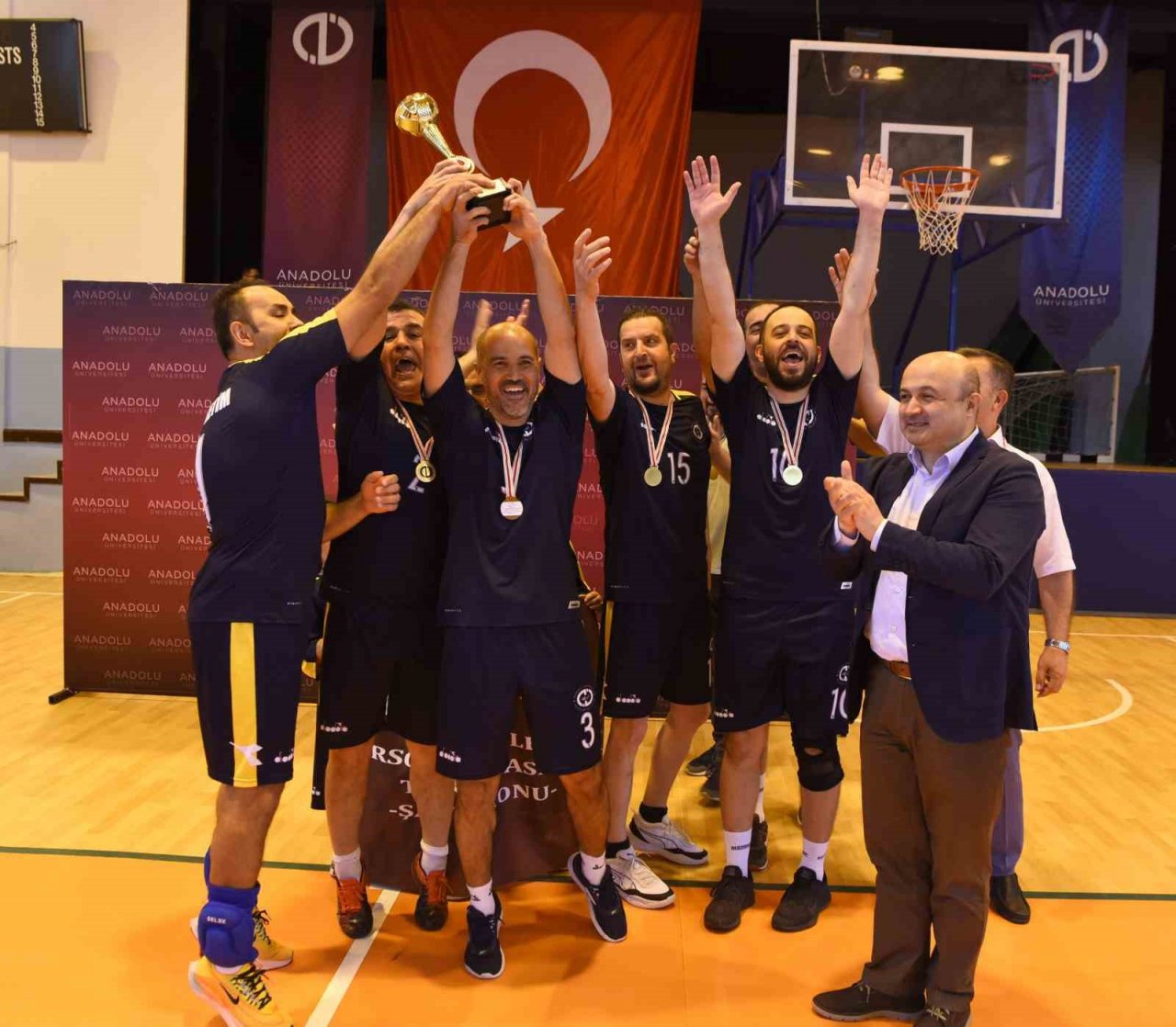 Personel Voleybol Turnuvası şampiyonu AÖF oldu