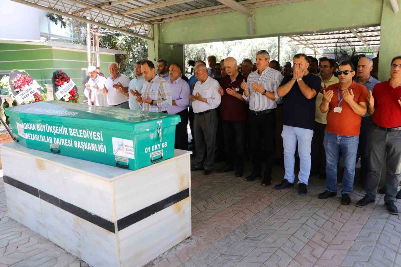 Görünmez kaza kurbanı pilotun cenazesi Adana’da toprağa verildi