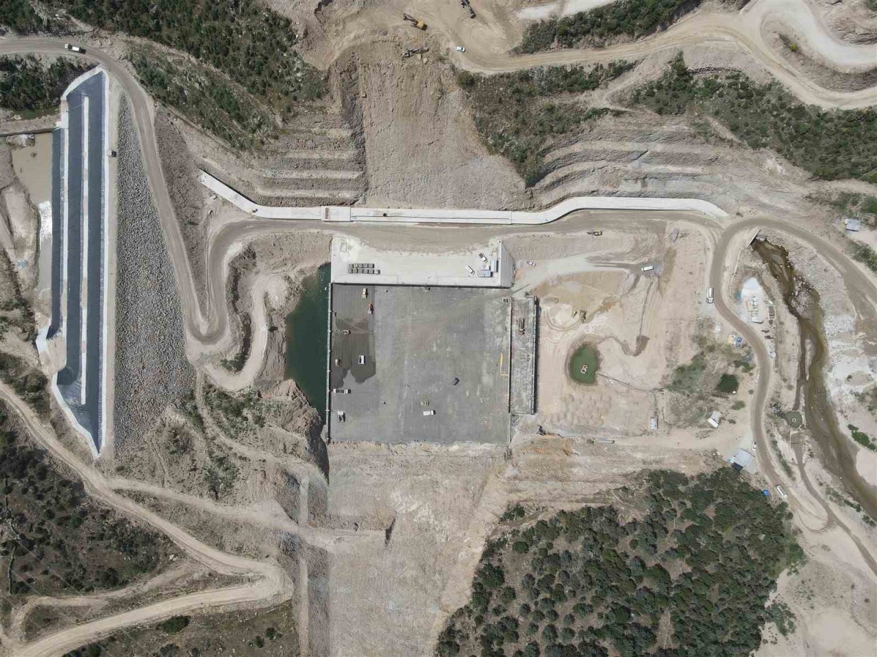 Sarıçay Barajı yükseliyor