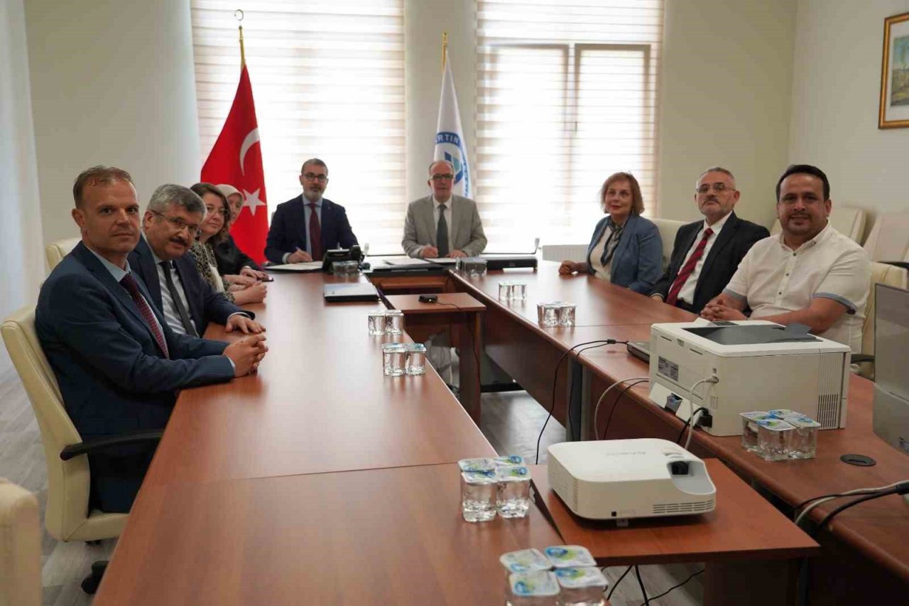 BARÜ ile TİHEK arasında iş birliği protokolü imzalandı