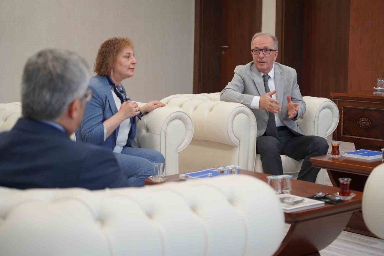 BARÜ ile TİHEK arasında iş birliği protokolü imzalandı