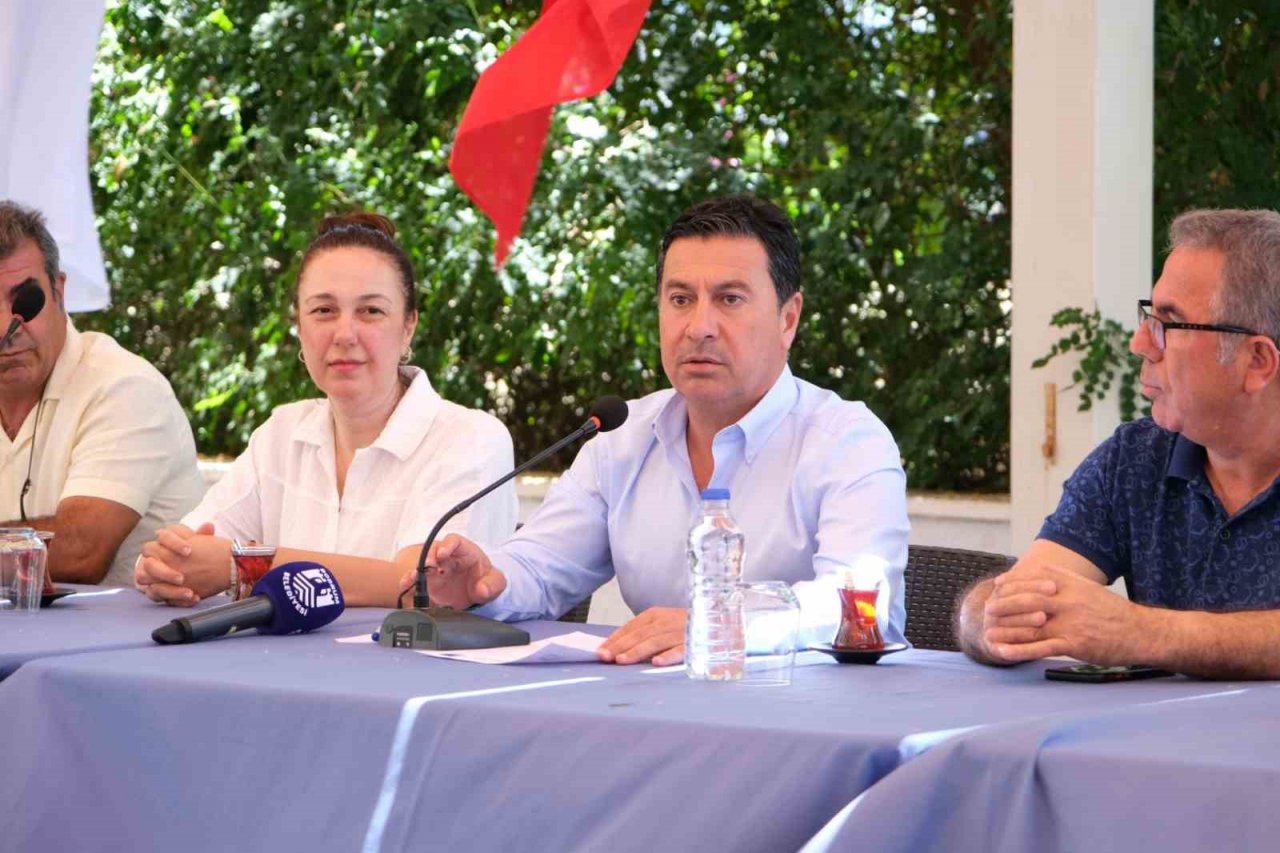 Başkan Aras, Bitez esnafıyla bir araya geldi