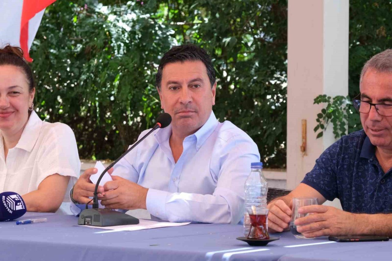 Başkan Aras, Bitez esnafıyla bir araya geldi