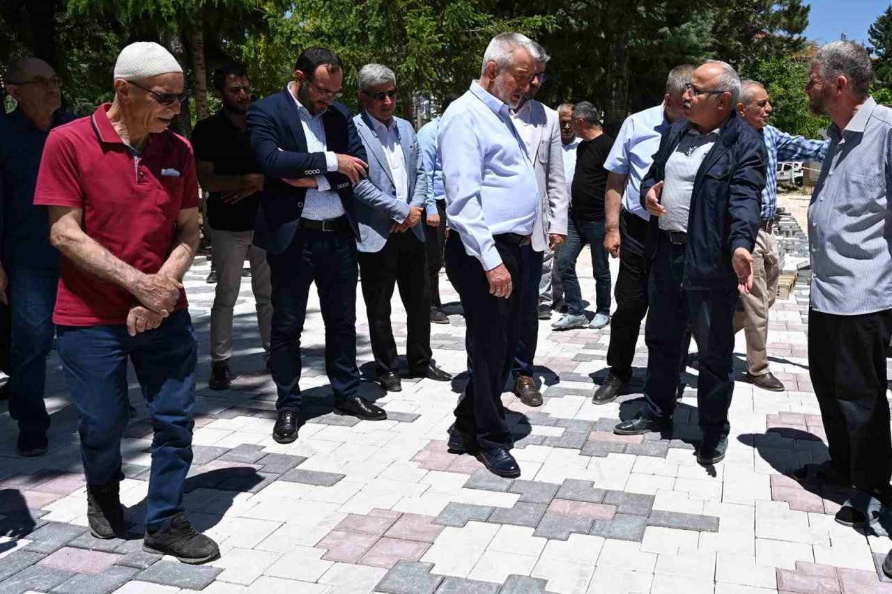 Başkan Başdeğirmen, Anadolu Mahallesi Camisinde çalışmaları inceledi