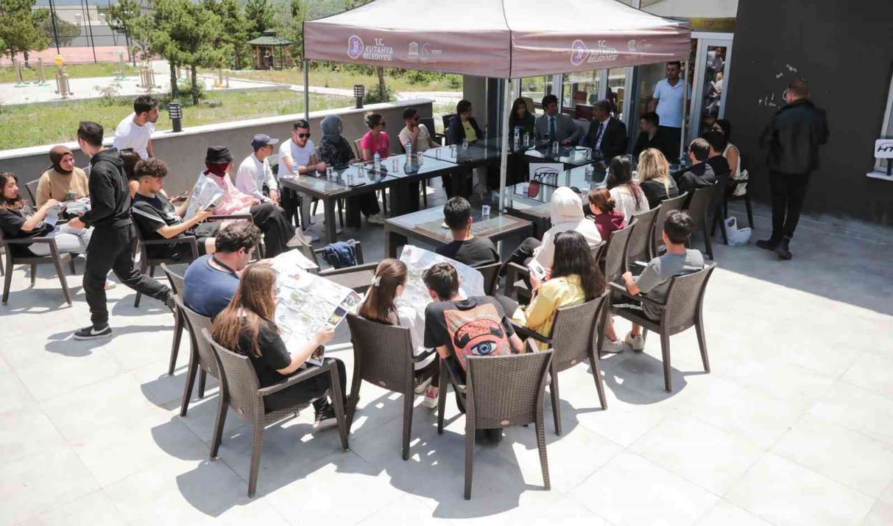 Başkan Vekili Abdullah Damcı, Sosyoloji Kampında gençlerle bir araya geldi