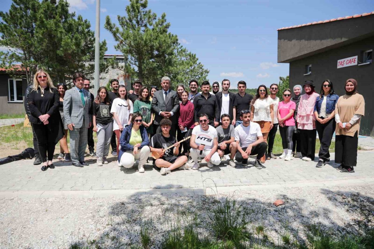 Başkan Vekili Abdullah Damcı, Sosyoloji Kampında gençlerle bir araya geldi